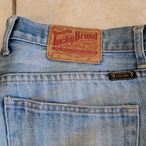 Lucky Brand blue jeans 34x30 - Picture 2 of 4
